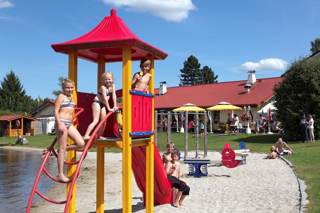 See-Campingpark Neubaeuer See Hotel Bagian luar foto